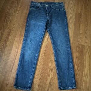 Levi’s Premium Fit Men's Medium Wash Blue Straight Jeans Size 30 Classic Western
